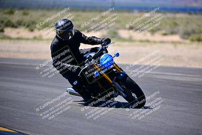 media/Mar-25-2024-Moto Forza (Mon) [[8d4319bd68]]/4-Novice Group/Session 3 (Turn 16 Inside)/